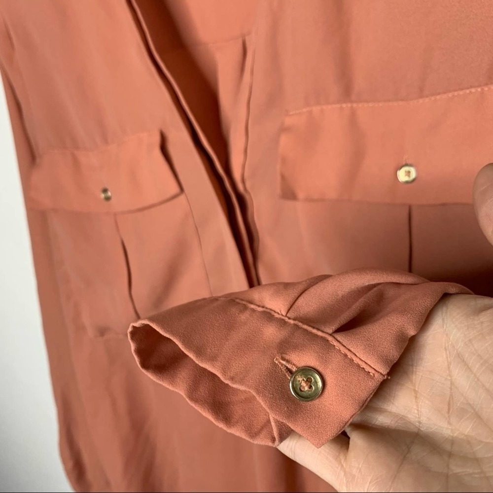 Robert Rodriguez Emery Long Sleeve V-Neck Blouse Salmon with Gold Buttons - Picture 5 of 9